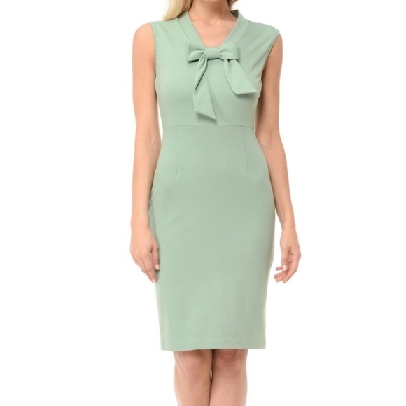 Sleeveless Solid Knit Body Con Dress - Picture 2 of 8